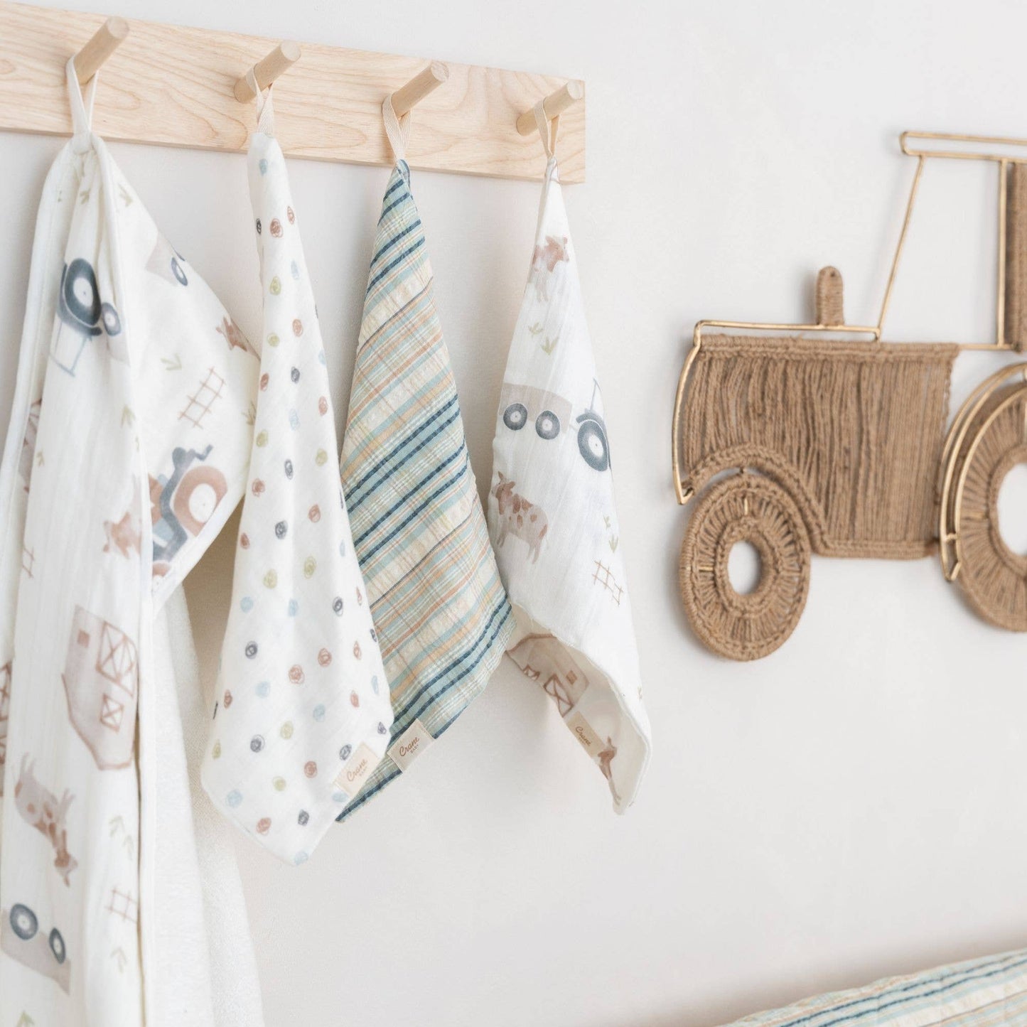 Charlie Farmhouse Tractor HT/Wash Cloth Set