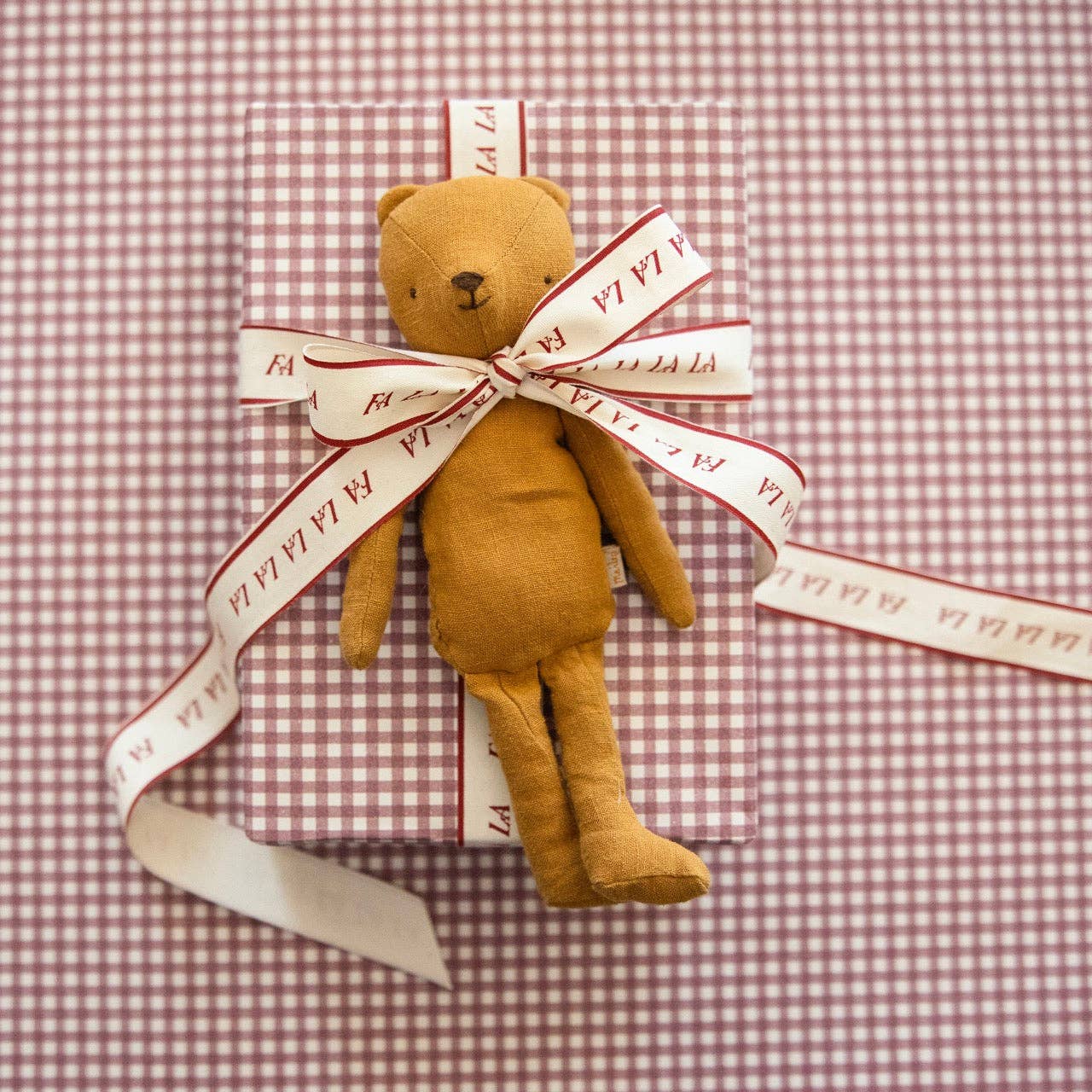 'Merry Little Christmas' wrapping paper set