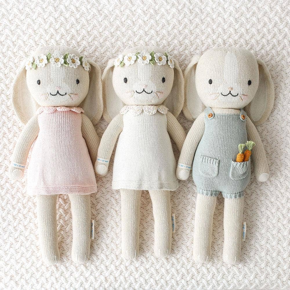 Henry the bunny, gives 10 meals: Little - 13"