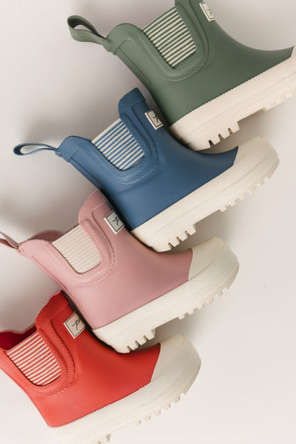 Voyageur Boot - River