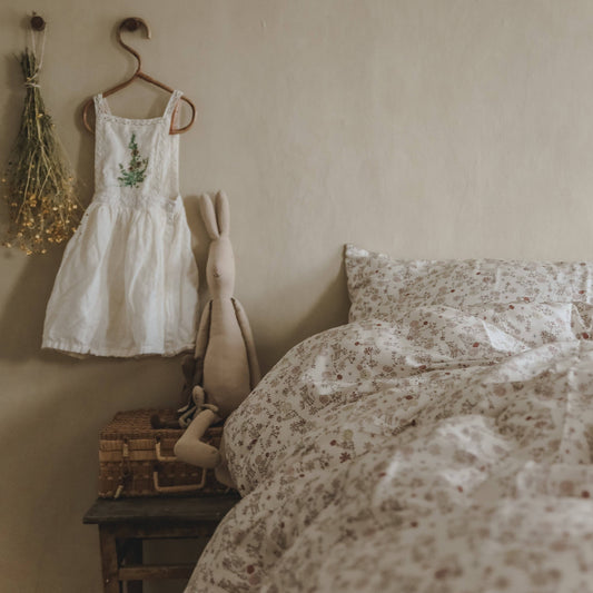 Into The Woodlands Twin Set - Ivory: Set (Duvet Cover + Pillowcase)