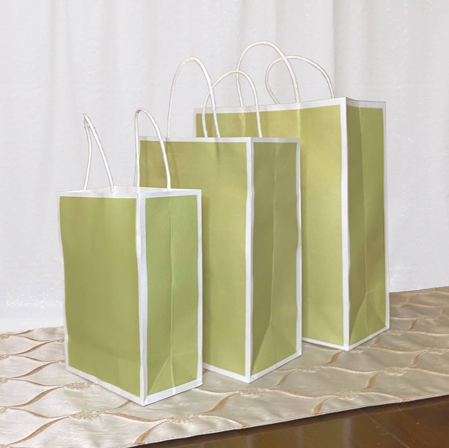 25 pc, 4 size Light green white border kraft paper gift bag: Large