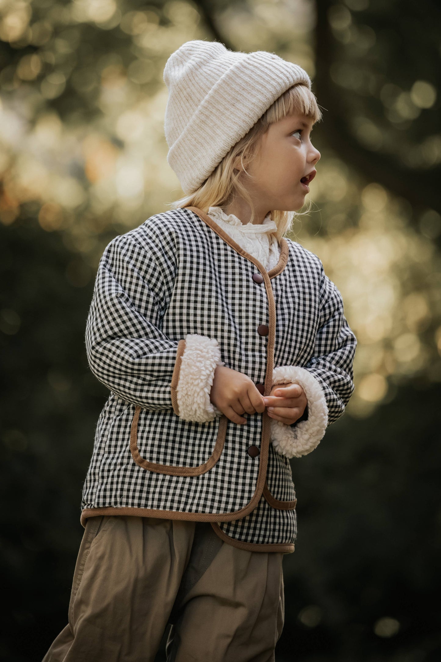Annie & Charles® fluffy reversible jacket: Mousse