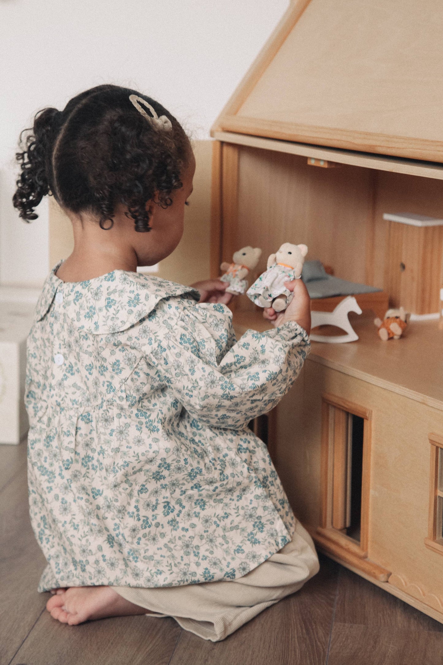 Winter/Blue Floral Puff Sleeve Blouse: 4-5y