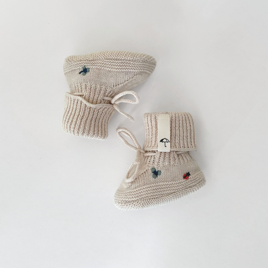 Baby Booties - Organic cotton - Knitted - Cream & Embroidery