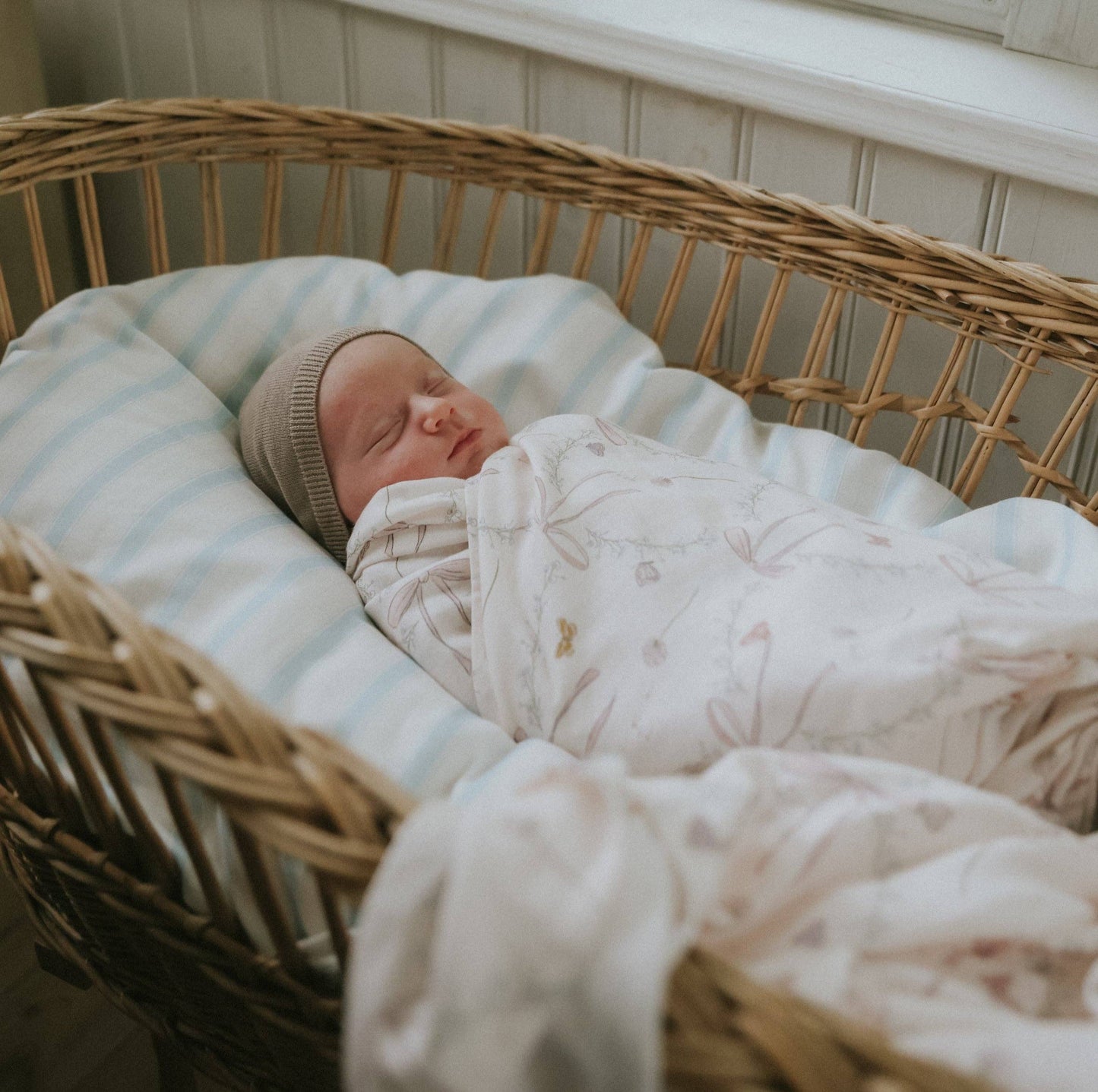 Bows & Butterfly Kisses Swaddle - Pink