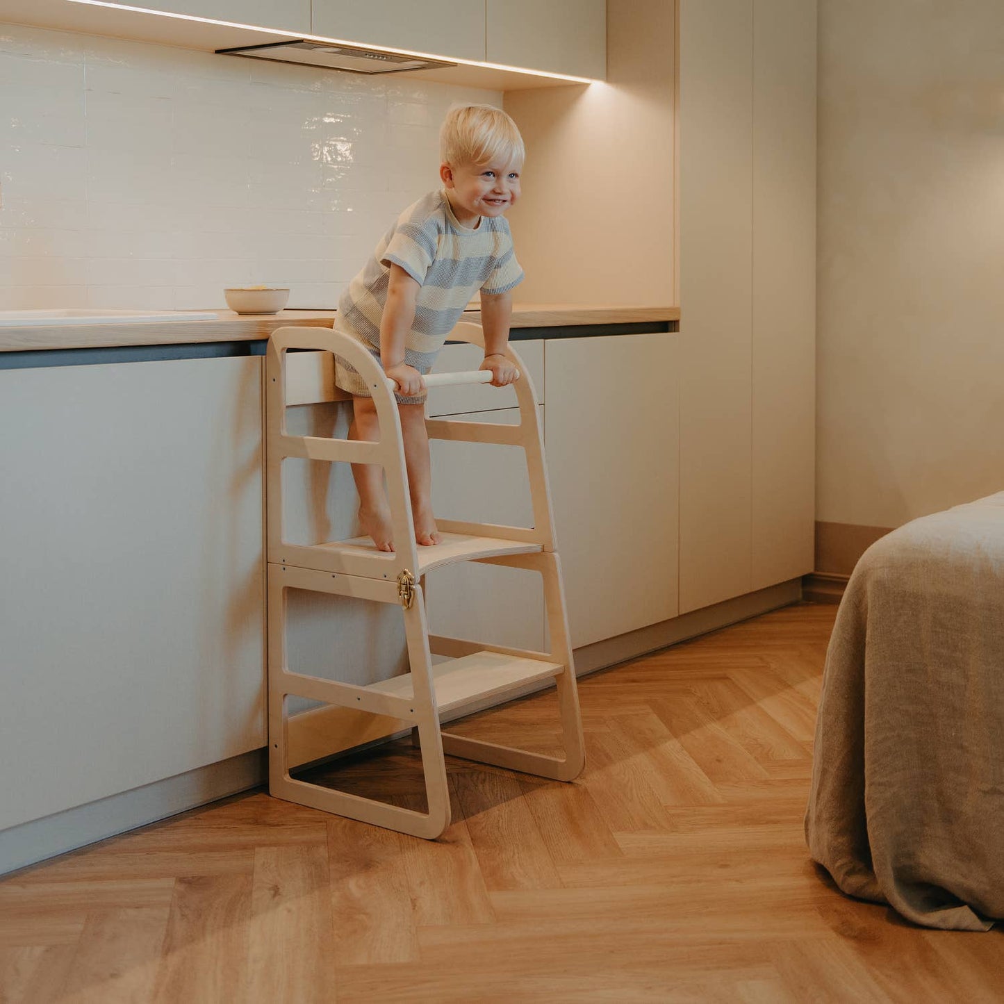 Transformable Kitchen Tower Sleekstep, Highchair+Tray Combo